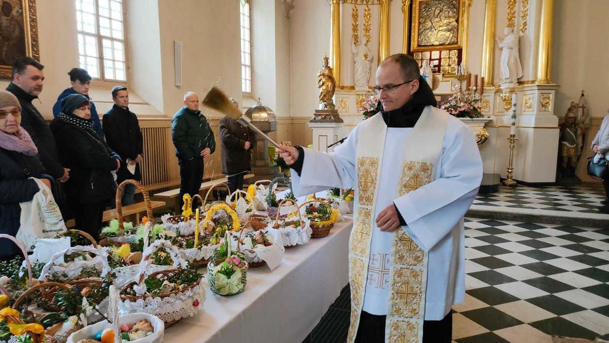 Piotrkowianie wicili jajka