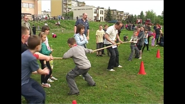 Zorganizowali majwk dla dzieci i modziey