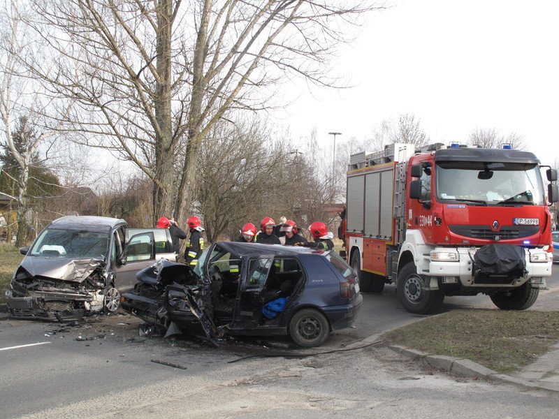 Zderzenie dwch aut na ul. Glinianej