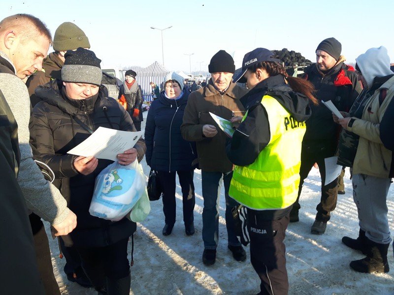 Kontrole na targowisku w Gorzkowicach 