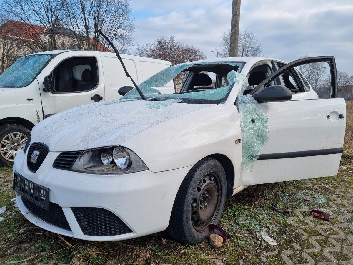 Kolejne wraki na piotrkowskim parkingu (ZDJCIA)