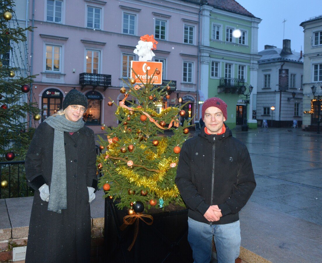 Choinka Strefy FM w Rynku Trybunalskim