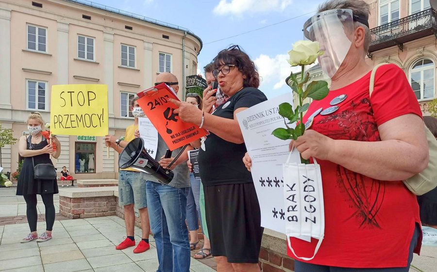 Protestowali przeciw przemocy