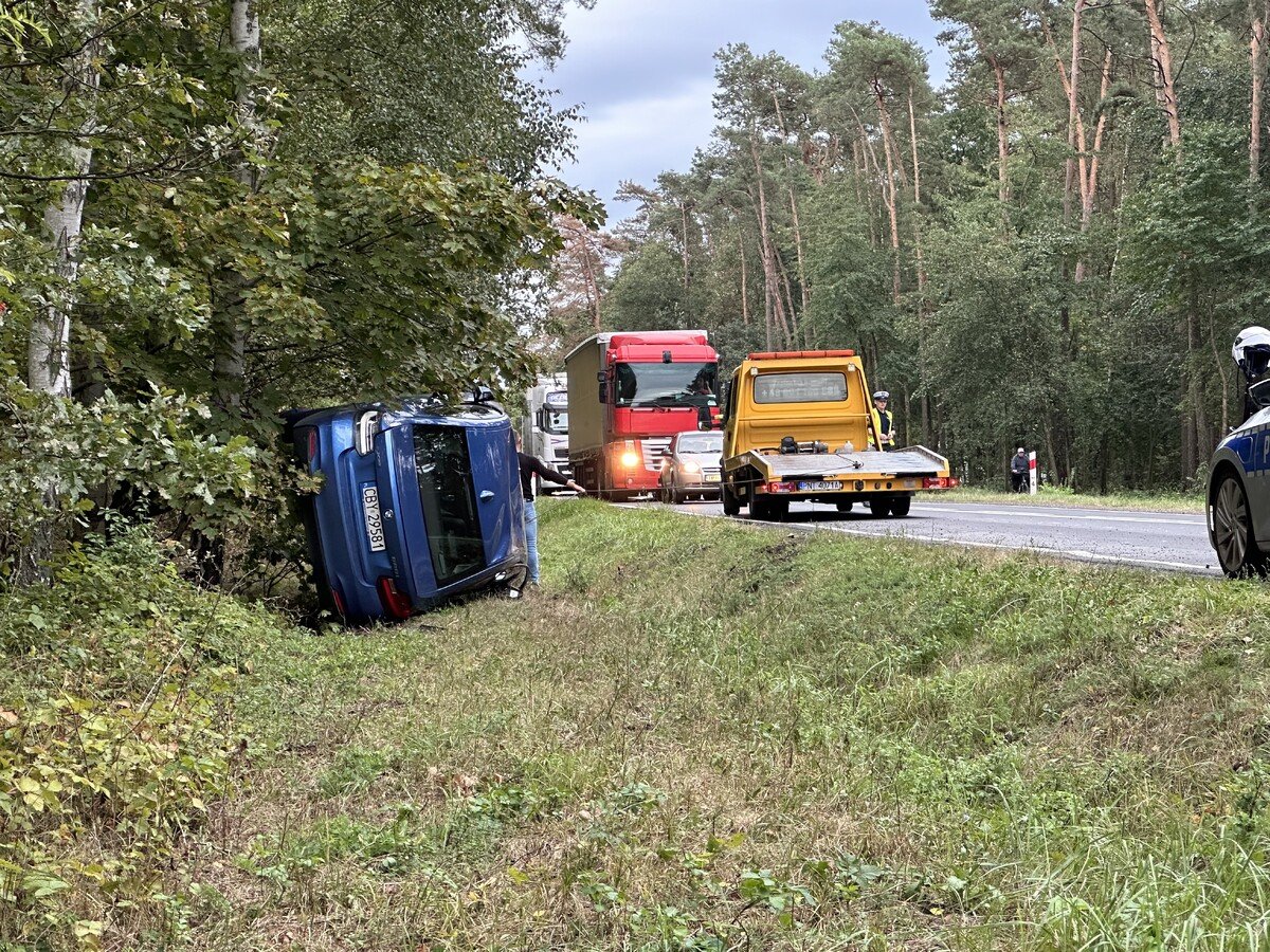 Wypadek na DK12. Dachowao BMW