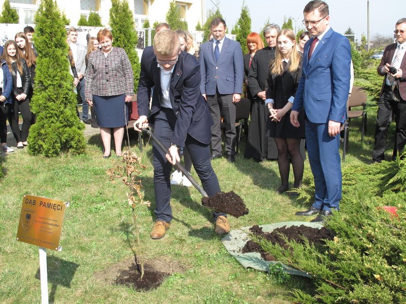 W Woli Krzysztoporskiej upamitniono ofiary Zbrodni Katyskiej