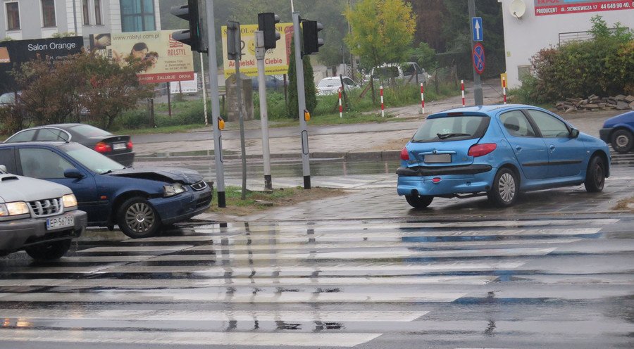 Potrcenie pieszego i kolizja