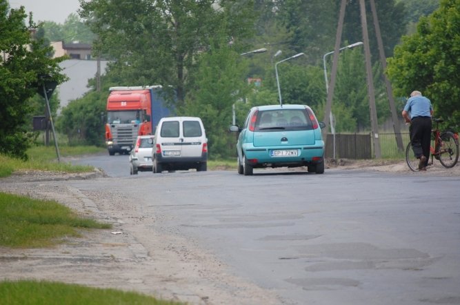 Kierowcy doczekali si remontu ulicy Dmowskiego