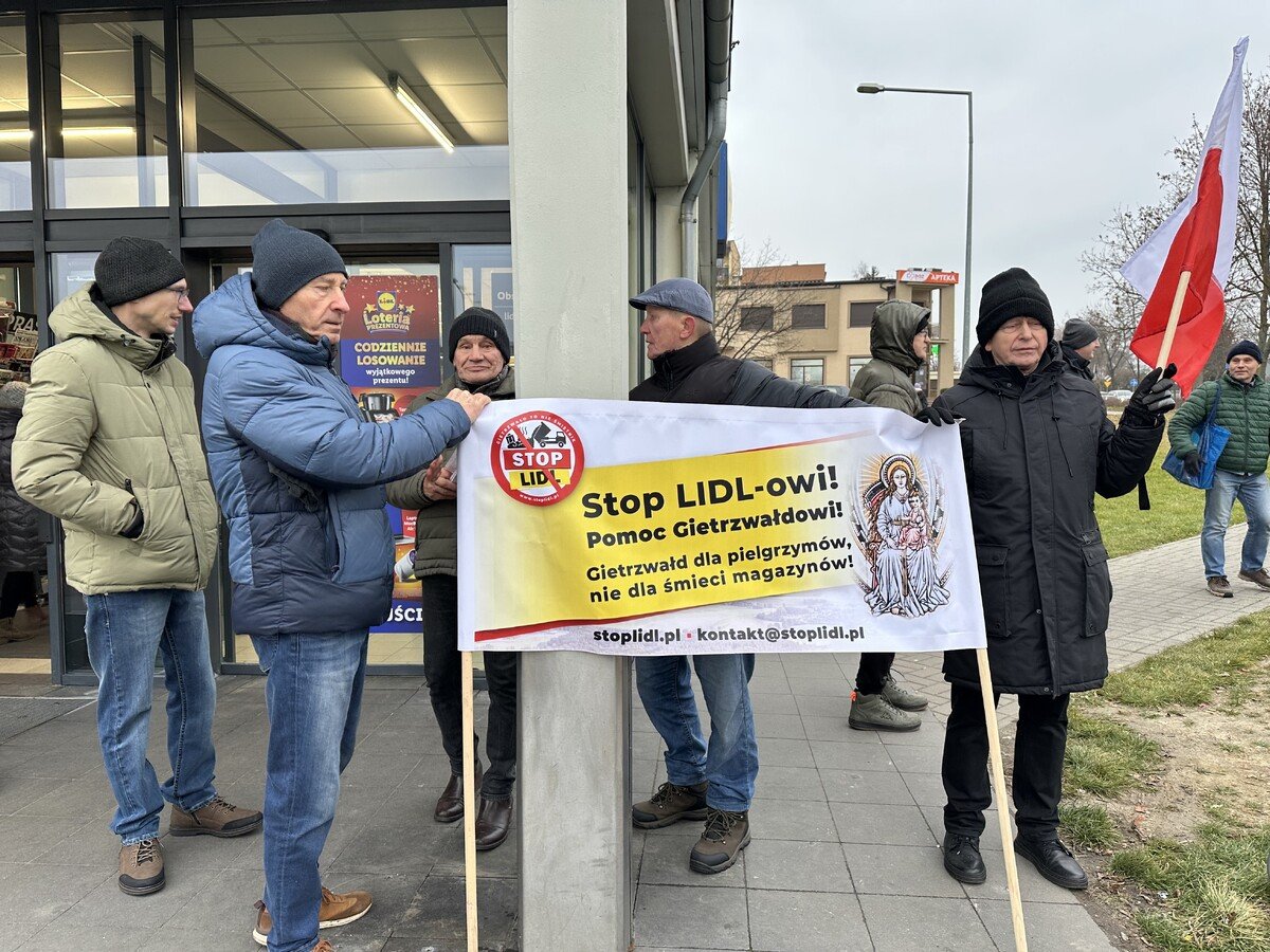 Protestowali pod Lidlem. Sprzeciwiaj si budowie centrum logistyczno-dystrybucyjnego w Gierzwadzie