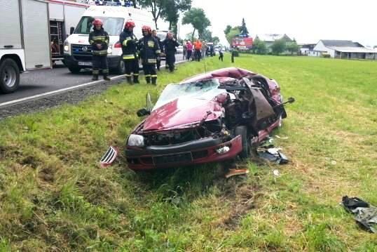 Czoowe zderzenie. Kierowca toyoty nie yje