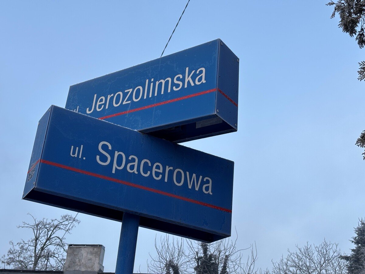 Zmiana pierwszestwa na skrzyowaniu ulic Spacerowej i Jerozolimskiej w Piotrkowie