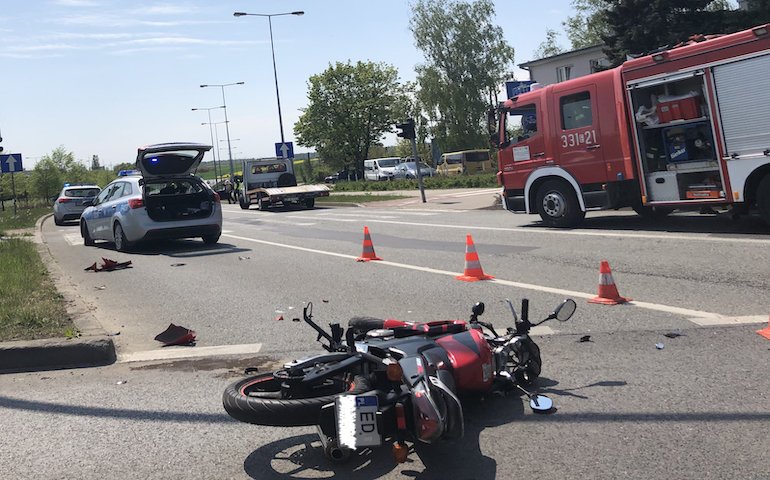 Zderzenie osobwki z motocyklem