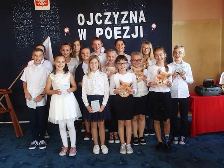 „Ojczyzna w poezji”. W SP w Nowej Wsi recytowali wiersze