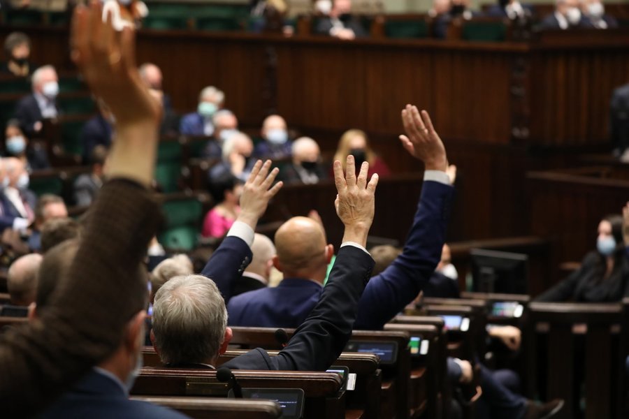 Projekt ustawy covidowej pad. Jak gosowali posowie z naszego okrgu?