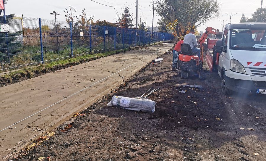 Powstaje cieka rowerowa i chodnik na ul. elaznej