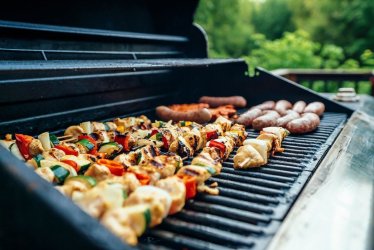 Jak wybra najlepszy grill dla swoich potrzeb? Gazowy czy wglowy?