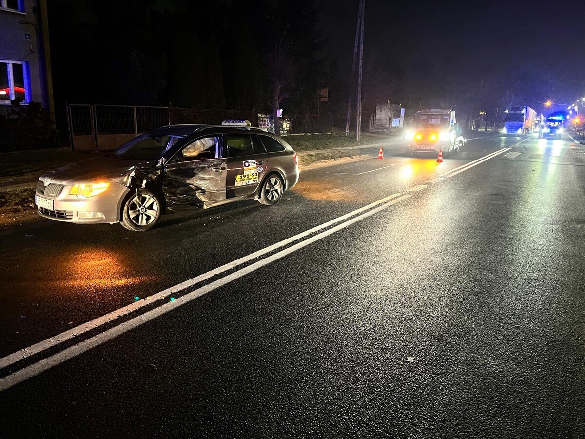 Wypadek na DK12 w Sulejowie. Droga zablokowana!