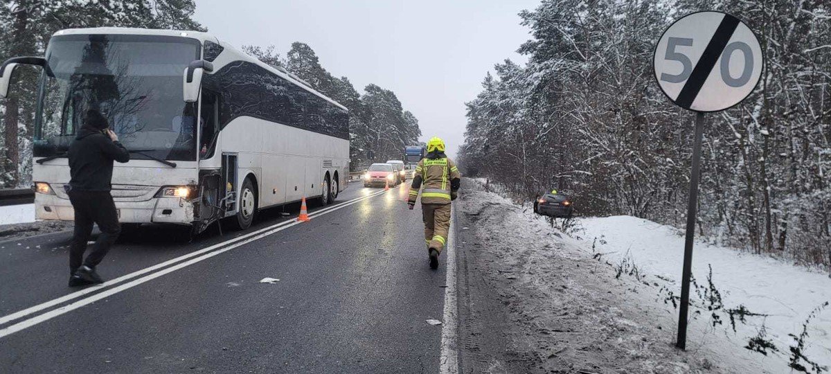 Kolizja na DK12 z udziaem pikarzy Korony