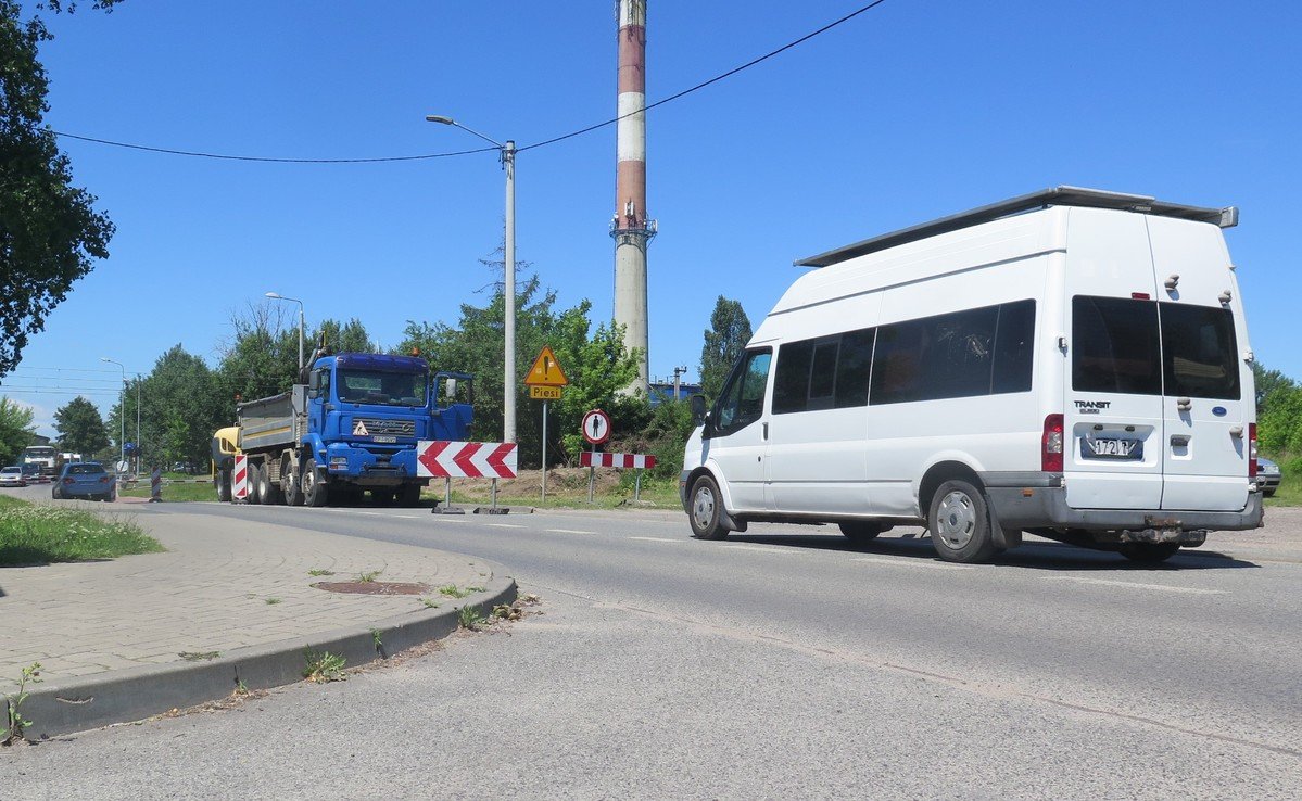 Przy przejedzie dziaaj drogowcy. Uwaga na utrudnienia