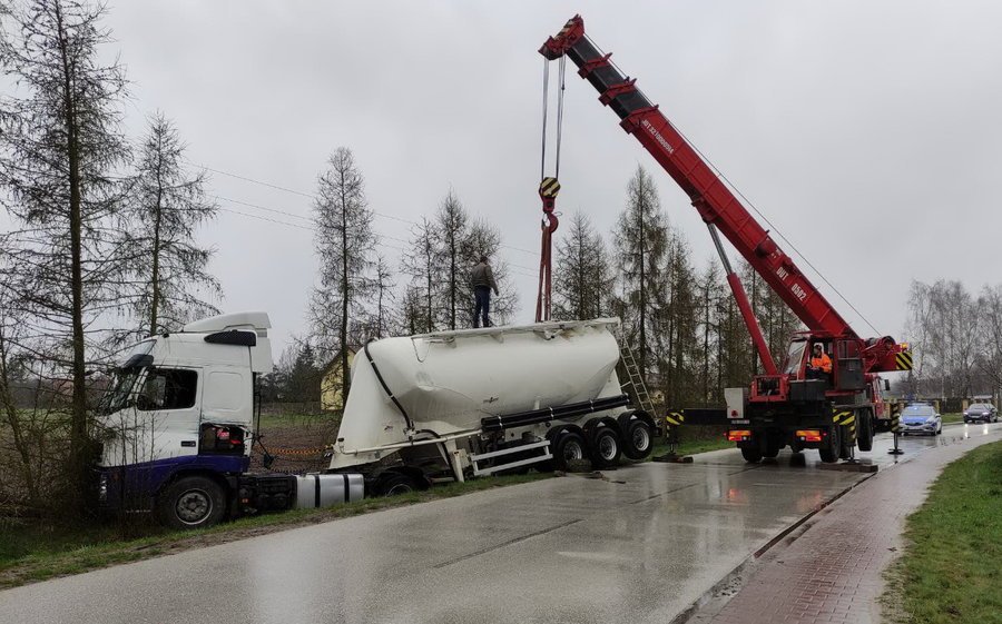 Niejasne przyczyny kolizji ciarwki