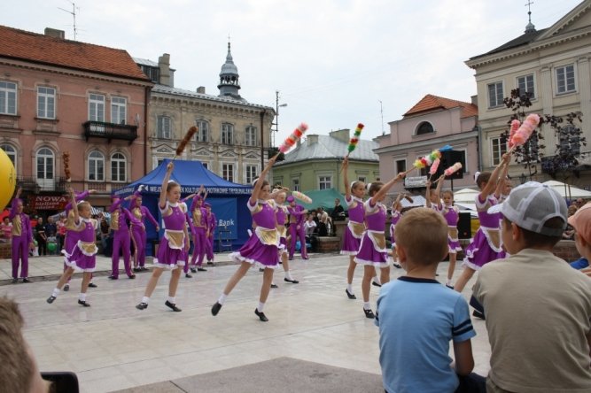 Artyci zaprezentowali talenty na scenie