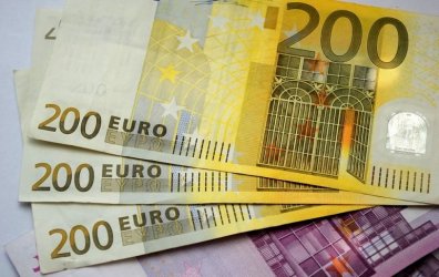 Czy powinnimy przyj euro?