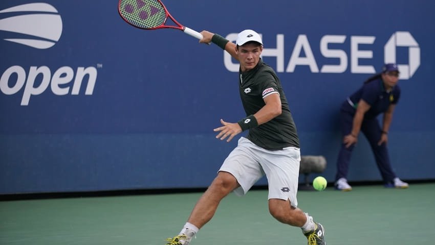 Kamil Majchrzak ju w II rundzie US Open, deszcz uniemoliwi rozegranie meczu