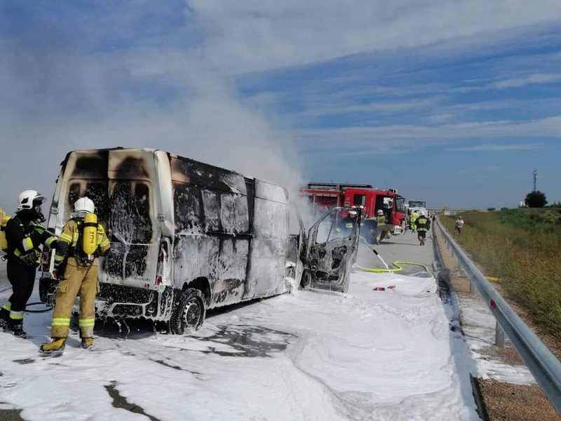 Bus pon na autostradzie A1