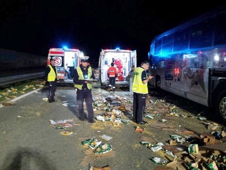 Wypadek na S8. W autobusie byo 48 dzieci 