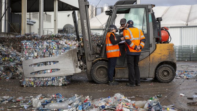 Na kadego Europejczyka przypada rednio ok. 34 kg mieci z opakowa sztucznych. Pomc maj fundusze europejskie