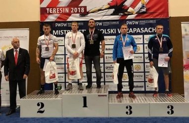 Trzy medale Mistrzostw Polski dla zawodnikw AKS-u