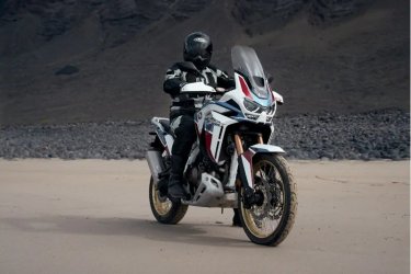 Najlepsza kurtka motocyklowa turystyczna – ranking najlepszych modeli na każdą pogodę!