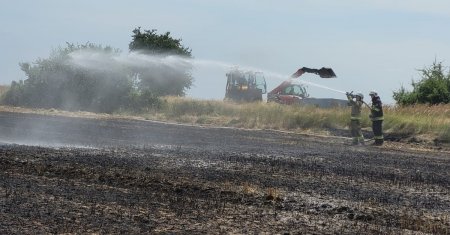 Pożar kombajnu w Nowej Wsi w gminie Sulejów  [ZDJĘCIA]