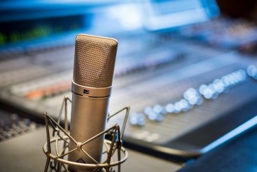 Popularne mikrofony – jaki mikrofon wybrać? Na co warto zwrócić uwagę?