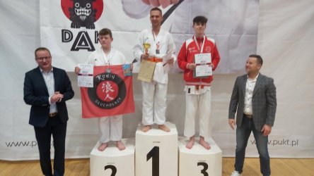 Medale piotrkowskich karateków