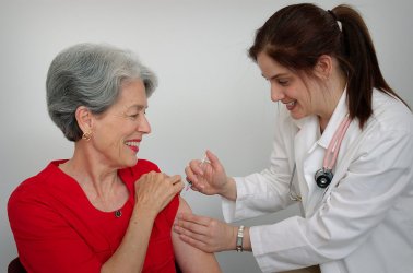 NFZ refunduje szczepionki dla seniorw 