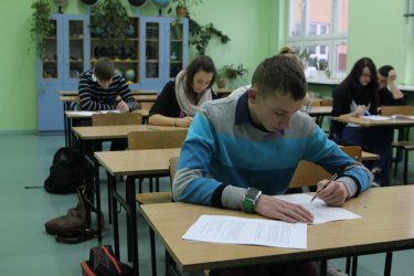 Gimnazjalici pisz prbne egzaminy
