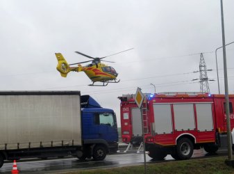 Wypadek na Rakowskiej. 11-latek przetransportowany migowcem do szpitala