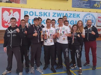 Dobry występ piotrkowskich kickboxerów na Mistrzostwach Polski