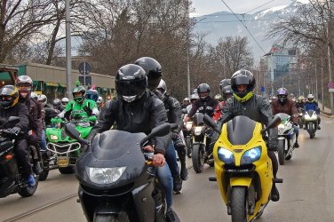 Motocyklici przejad ulicami Piotrkowa