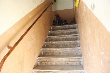 Za 255 tysicy odwieyli klatki schodowe