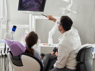 Dentysta Pozna - leczenie implantologiczne