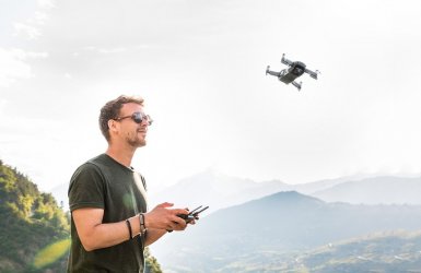 Na piotrkowskim niebie coraz więcej dronów
