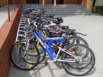 Piotrkw: Stojaki na rowery ju zainstalowane
