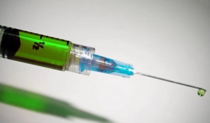 Realnie szczepionka na koronawirusa będzie dostępna wiosną