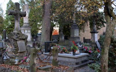 Odkrywamy znane i nieznane - Piotrkowskie cmentarze