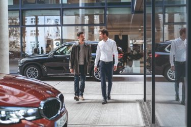 Praca dla marki samochodw premium. Wyzwania i moliwoci w Sieci Dealerskiej BMW