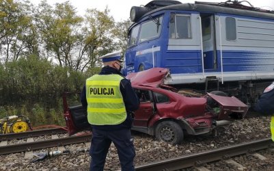 Dwie osoby zginy w wypadku na przejedzie kolejowym
