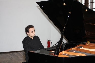 Wybitny pianista zagra w piotrkowskim Muzeum
