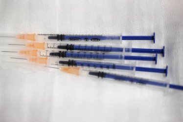 Wykonano ponad 24,3 mln szczepie przeciw COVID-19, w peni zaszczepionych 9,6 mln osb