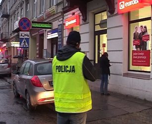 Piotrkw: Napad na bank w centrum miasta
